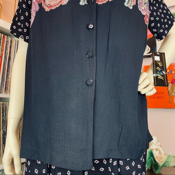 Vintage 80’s Floral Abstract Print Shorts Set - Picture 11 of 14